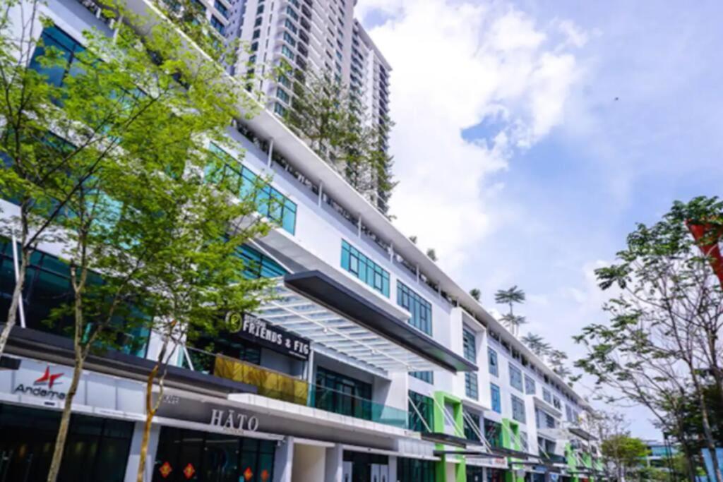 Southkey/midvalley Apartment Johor Bahru